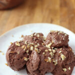 Einfache Diät-Torte mit Haferflocken, Äpfeln und Nüssen