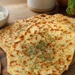 Gefüllte Kartoffel-Käse-Fladen aus der Pfanne
