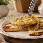 Herzhafter Haferflocken-Zwiebel-Fladen mit Mozzarella