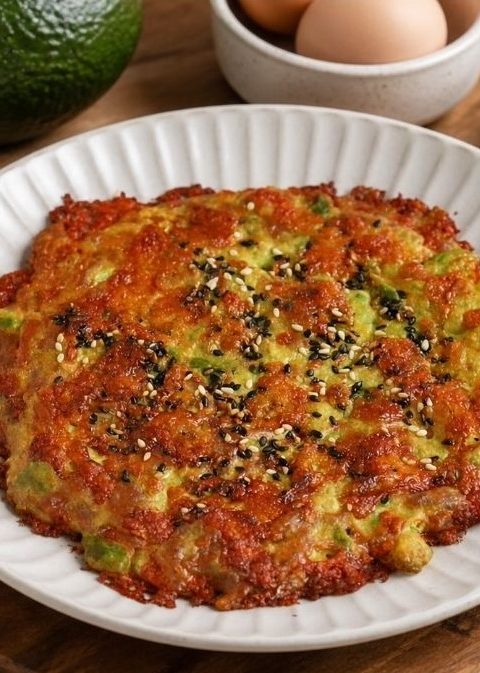 Knusprige Avocado-Käse-Taler