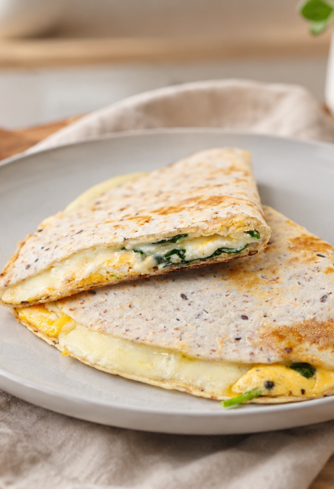 Frühstücks-Tortilla mit Ei, Spinat und Käse