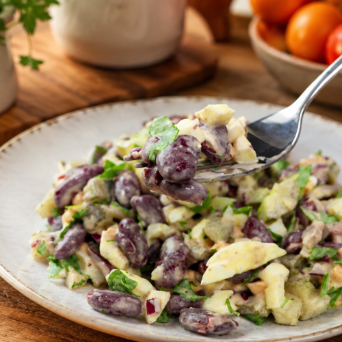 Einfacher cremiger Kidneybohnen-Salat