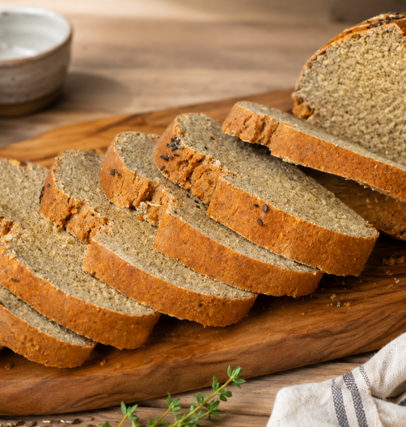 Brot aus Kichererbsen, roten Linsen und Leinsamen