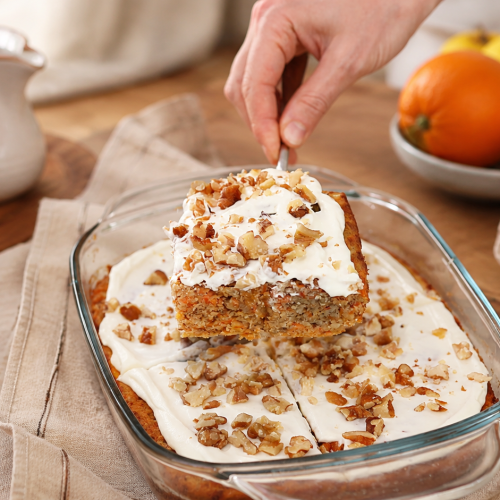Saftiger Karotten-Bananen-Kuchen mit Mandelmehl