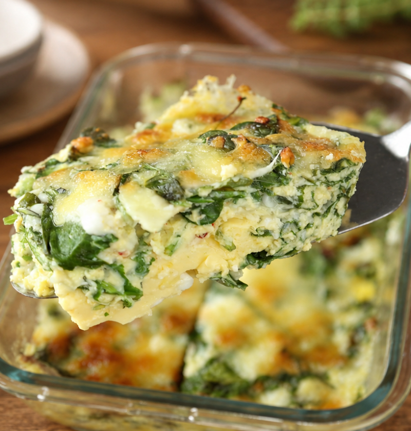 Eiweißreicher Spinat-Hüttenkäse-Auflauf mit Mozzarella