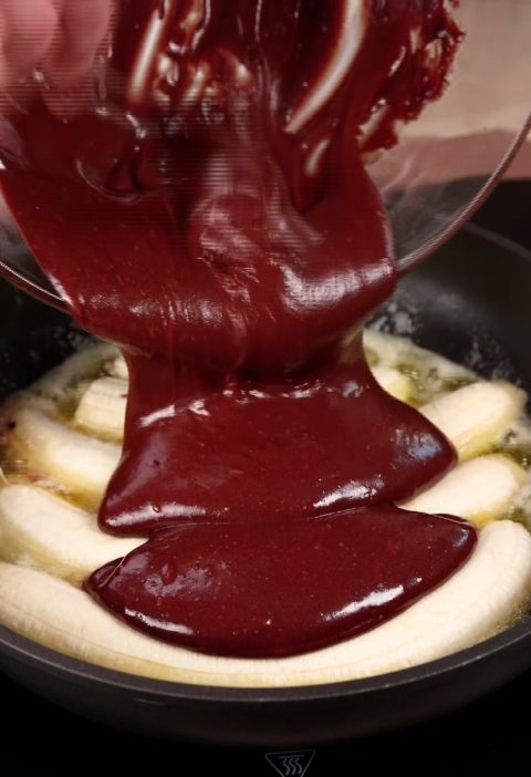 Bananen-Upside-Down-Kuchen aus der Pfanne
