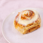 Gesunder Brokkoli-Spinat-Auflauf mit Ei und Mozzarella