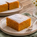 Saftiger Karotten-Bananen-Kuchen mit Mandelmehl — ohne klassischen Zucker und ohne Weizenmehl