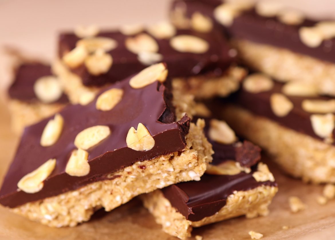 No-Bake-Schoko-Erdnuss-Haferriegel