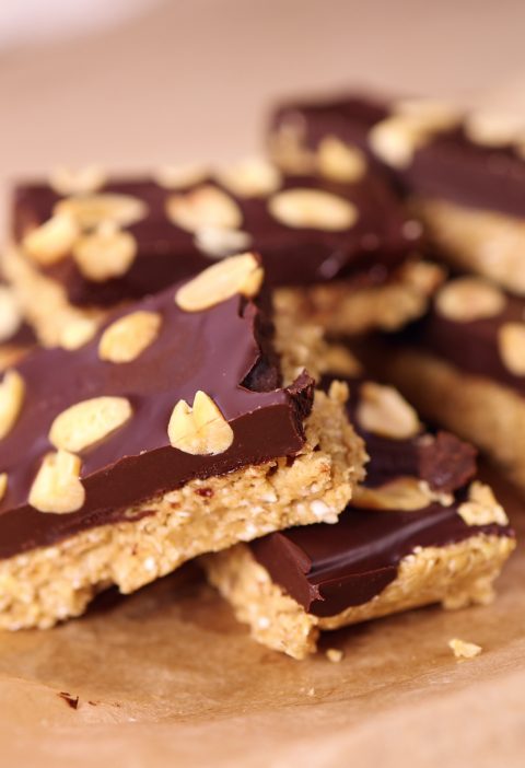 No-Bake-Schoko-Erdnuss-Haferriegel
