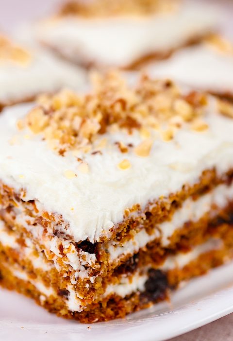Hafer-Karotten-Torte mit Mascarpone-Joghurt-Creme