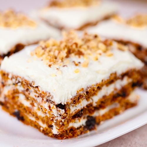 Hafer-Karotten-Torte mit Mascarpone-Joghurt-Creme